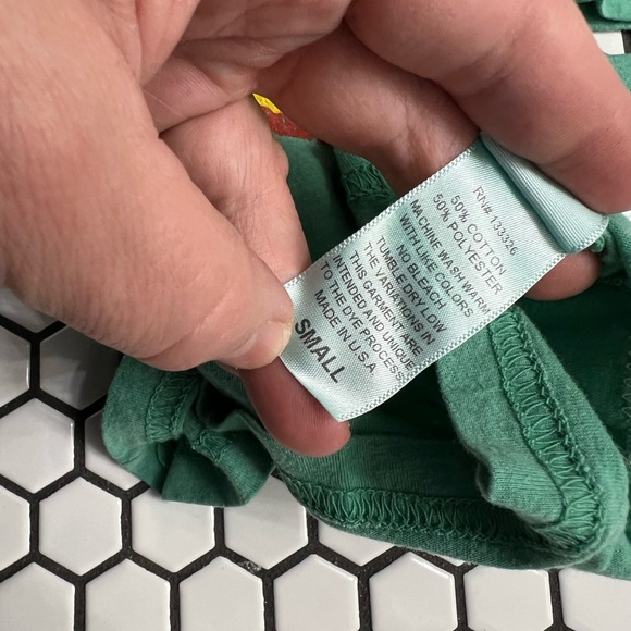 Marvel hulk t shirt size small - Picture 4 of 5